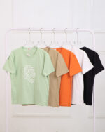 تی شرت آستين كوتاه يقه گرد چاپی حروف زنانه 1331 - Image 4