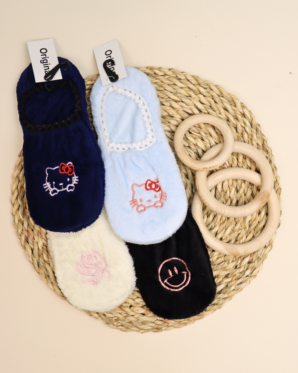 IMG_9465 جوراب حوله ای کالج گلدوزی دار زنانه 1358 - Image 1