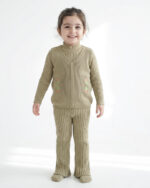 ست سه تکه ژیله و بلوز و شلوار بافت بچه گانه 1478 - Image 2