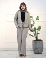 ست کت و شلوار یقه آمریکایی زنانه 1610