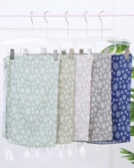 شال زنانه طرح گل 1645 - Image 4